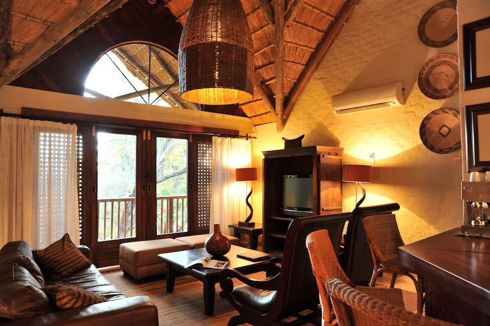 The David Livingstone Safari Lodge & Spa Exterior photo
