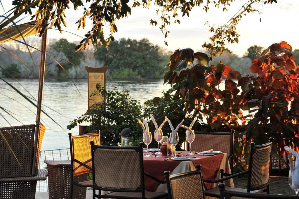 The David Livingstone Safari Lodge & Spa Exterior photo